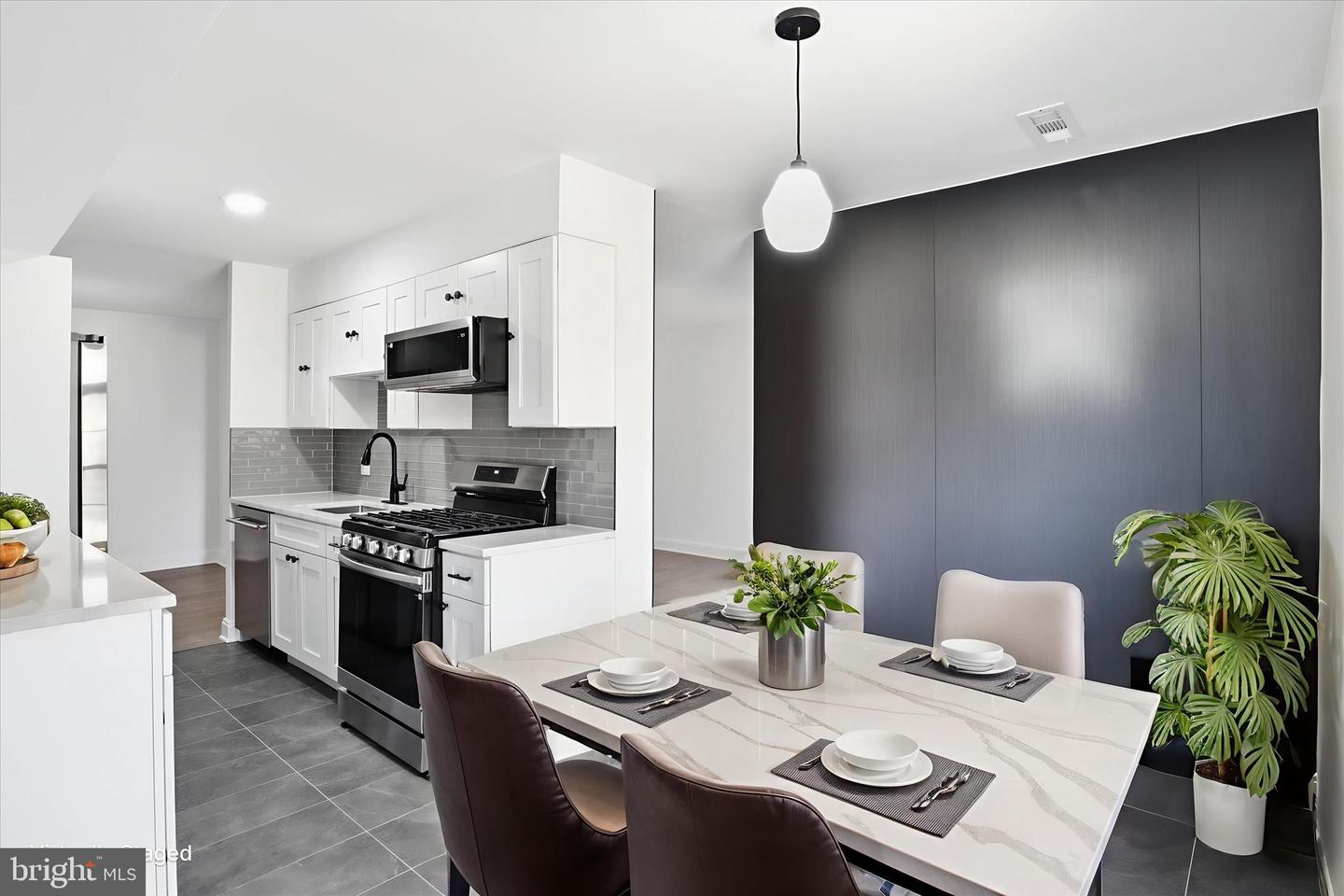 8300 TOBIN RD #23, ANNANDALE, Virginia 22003, 3 Bedrooms Bedrooms, ,2 BathroomsBathrooms,Residential,For sale,8300 TOBIN RD #23,VAFX2291730 MLS # VAFX2291730