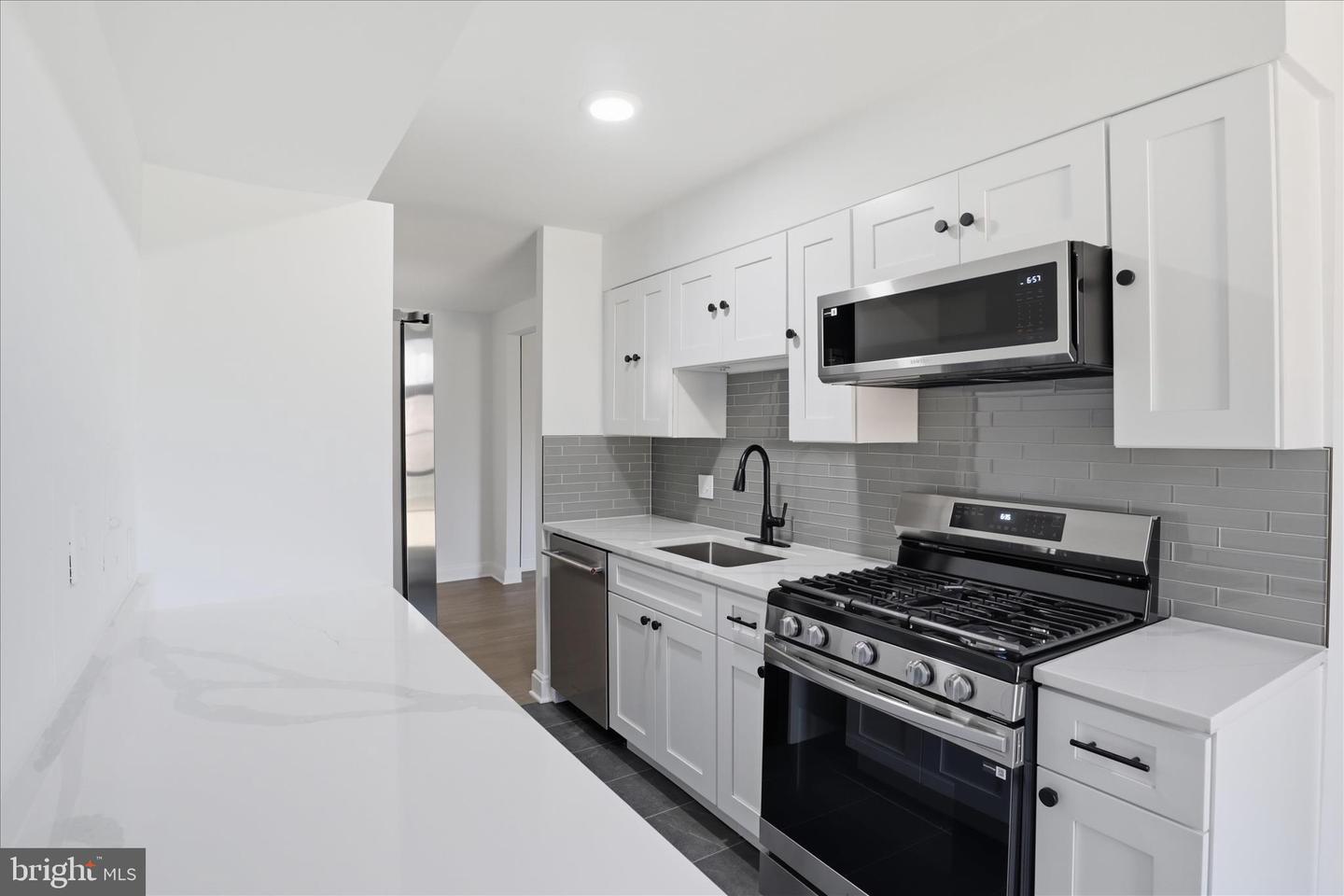 8300 TOBIN RD #23, ANNANDALE, Virginia 22003, 3 Bedrooms Bedrooms, ,2 BathroomsBathrooms,Residential,For sale,8300 TOBIN RD #23,VAFX2291730 MLS # VAFX2291730