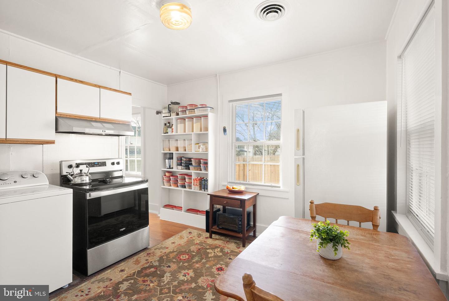 224 SOUTH ST SE, LEESBURG, Virginia 20175, 2 Bedrooms Bedrooms, ,1 BathroomBathrooms,Residential,For sale,224 SOUTH ST SE,VALO2116248 MLS # VALO2116248