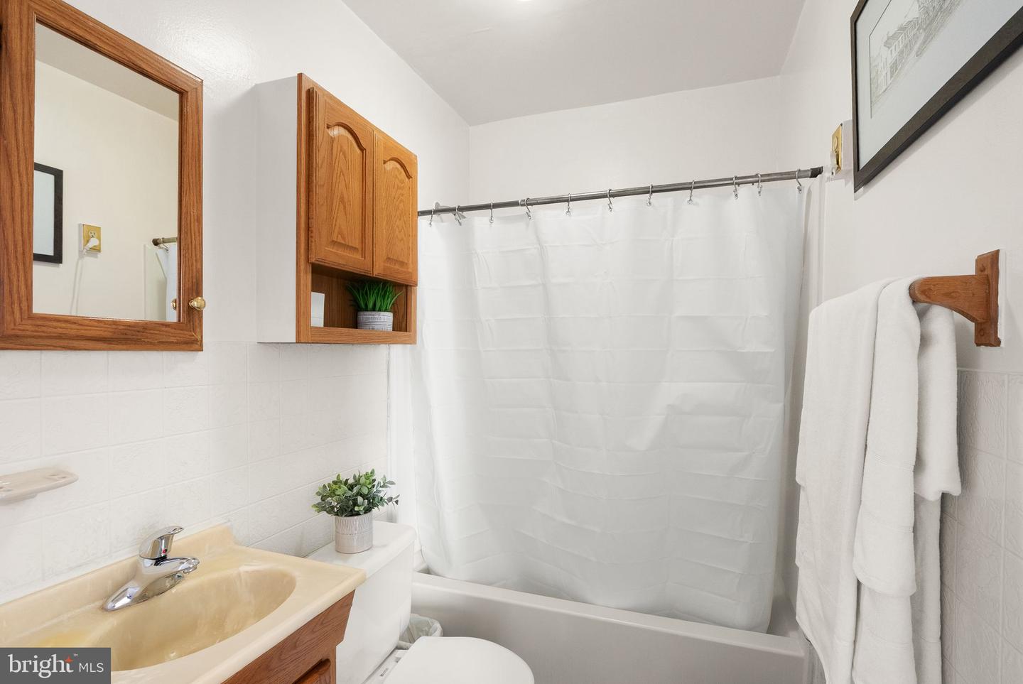 224 SOUTH ST SE, LEESBURG, Virginia 20175, 2 Bedrooms Bedrooms, ,1 BathroomBathrooms,Residential,For sale,224 SOUTH ST SE,VALO2116248 MLS # VALO2116248