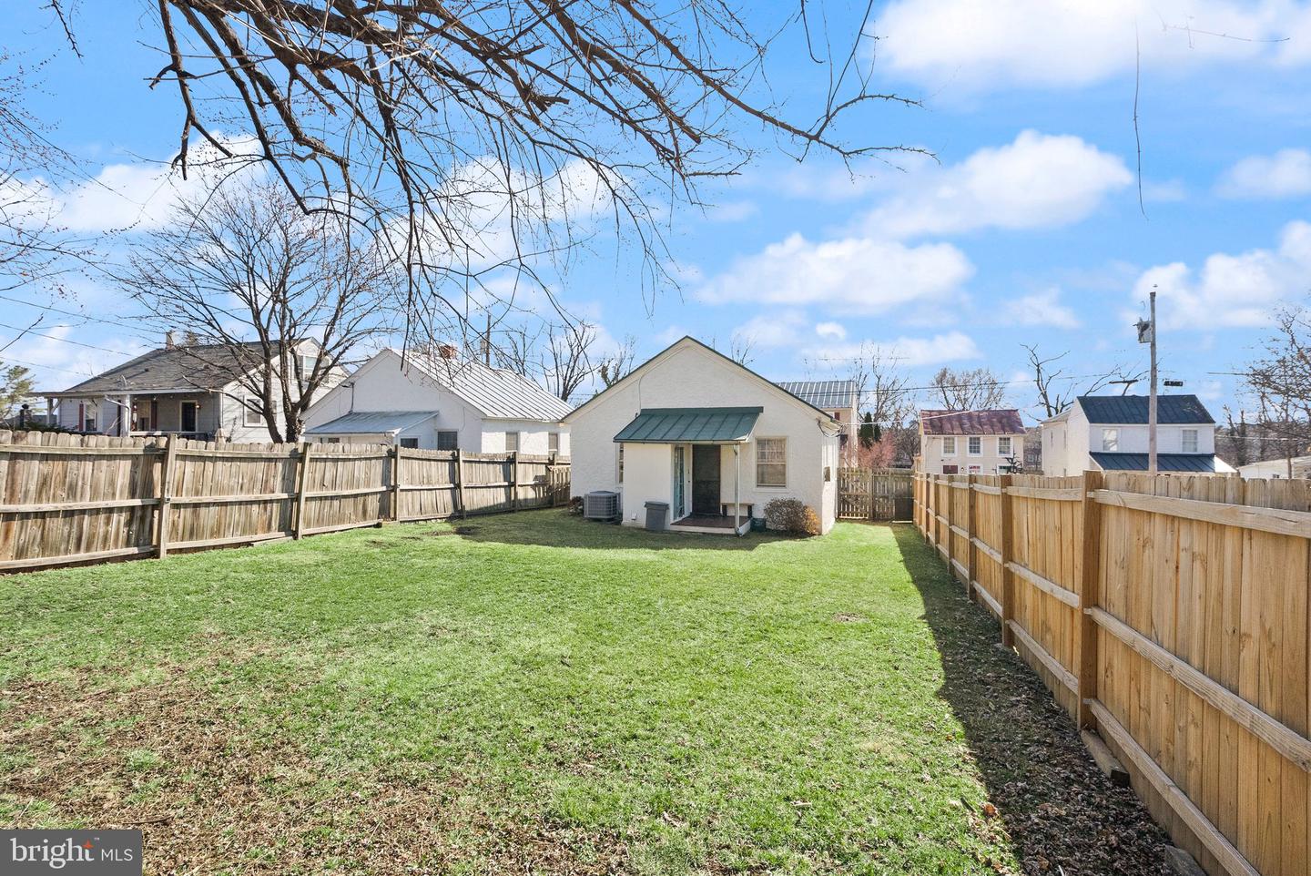 224 SOUTH ST SE, LEESBURG, Virginia 20175, 2 Bedrooms Bedrooms, ,1 BathroomBathrooms,Residential,For sale,224 SOUTH ST SE,VALO2116248 MLS # VALO2116248