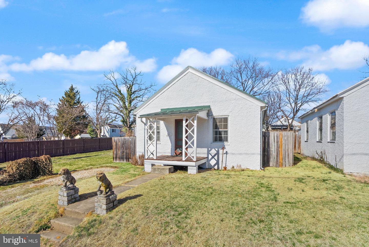 224 SOUTH ST SE, LEESBURG, Virginia 20175, 2 Bedrooms Bedrooms, ,1 BathroomBathrooms,Residential,For sale,224 SOUTH ST SE,VALO2116248 MLS # VALO2116248