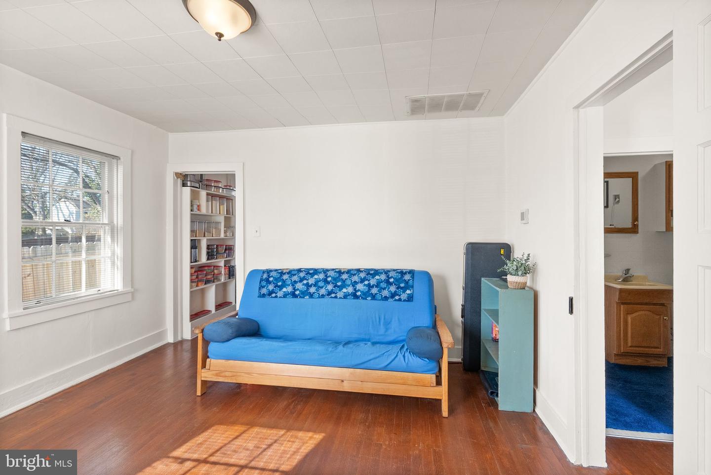 224 SOUTH ST SE, LEESBURG, Virginia 20175, 2 Bedrooms Bedrooms, ,1 BathroomBathrooms,Residential,For sale,224 SOUTH ST SE,VALO2116248 MLS # VALO2116248