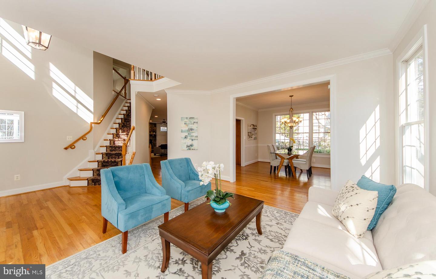 6401 29TH ST N, ARLINGTON, Virginia 22207, 5 Bedrooms Bedrooms, ,4 BathroomsBathrooms,Residential,For sale,6401 29TH ST N,VAAR2069086 MLS # VAAR2069086