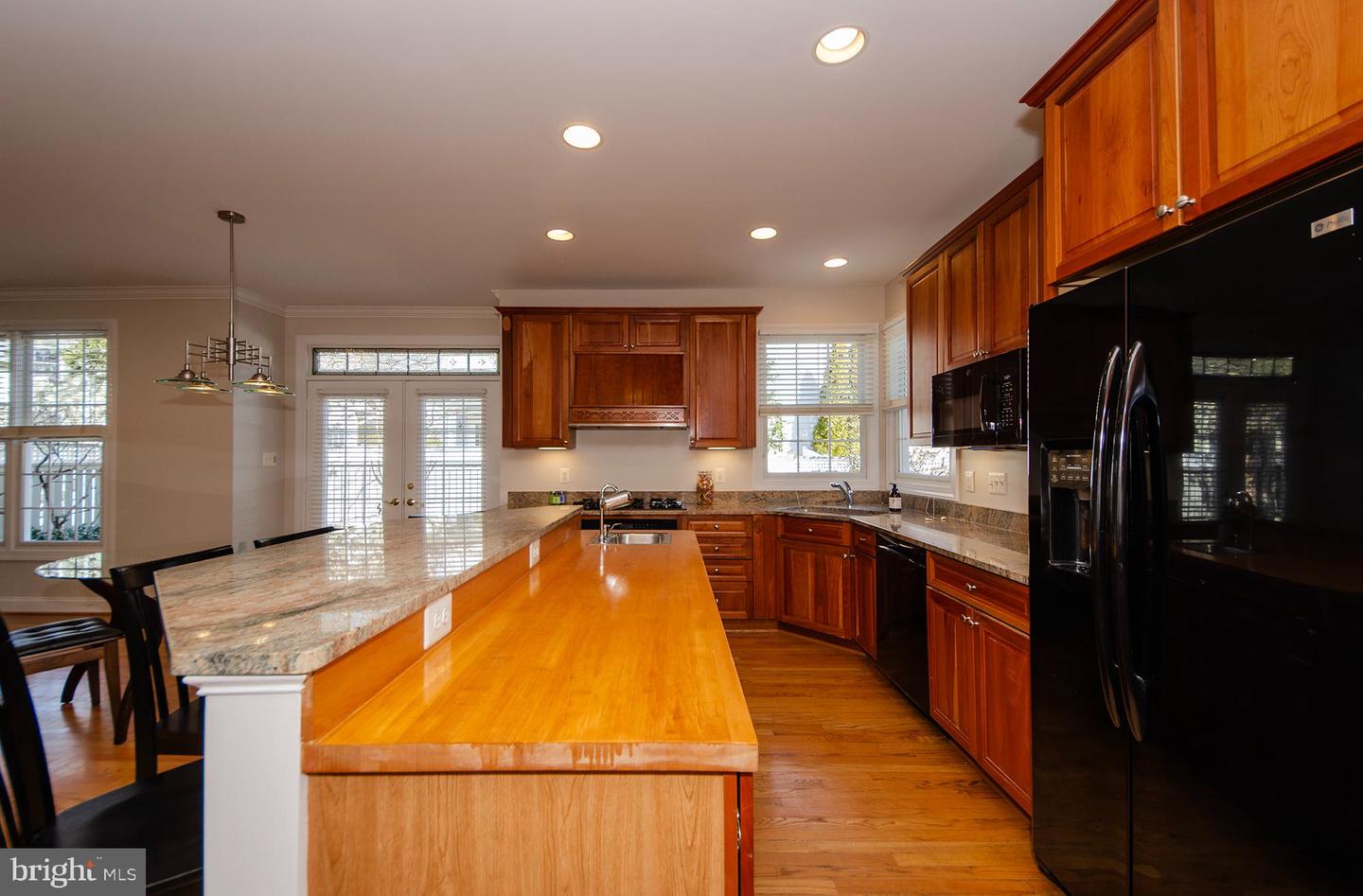 6401 29TH ST N, ARLINGTON, Virginia 22207, 5 Bedrooms Bedrooms, ,4 BathroomsBathrooms,Residential,For sale,6401 29TH ST N,VAAR2069086 MLS # VAAR2069086