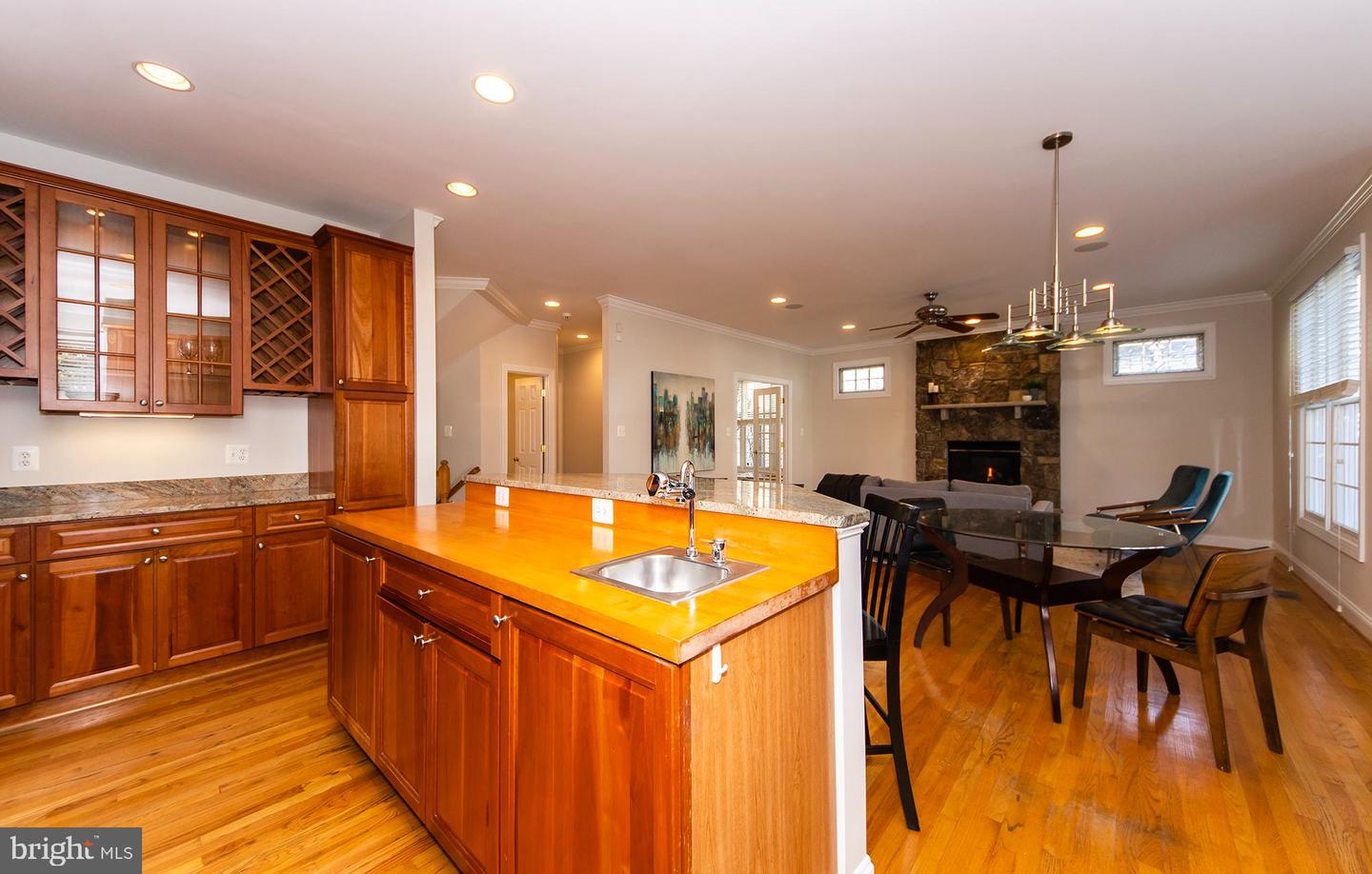 6401 29TH ST N, ARLINGTON, Virginia 22207, 5 Bedrooms Bedrooms, ,4 BathroomsBathrooms,Residential,For sale,6401 29TH ST N,VAAR2069086 MLS # VAAR2069086