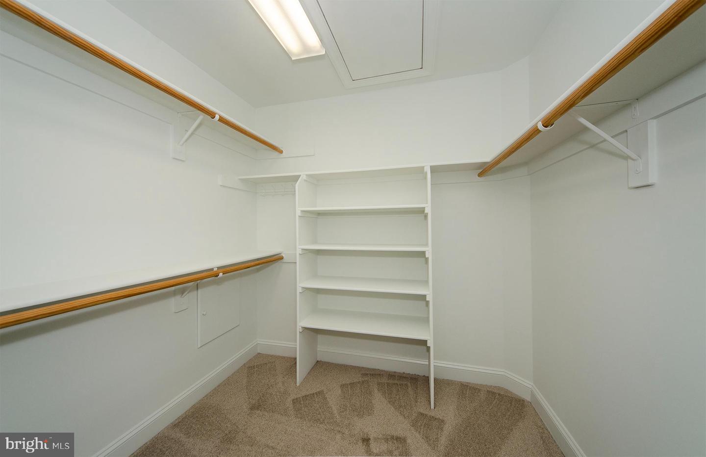 6401 29TH ST N, ARLINGTON, Virginia 22207, 5 Bedrooms Bedrooms, ,4 BathroomsBathrooms,Residential,For sale,6401 29TH ST N,VAAR2069086 MLS # VAAR2069086