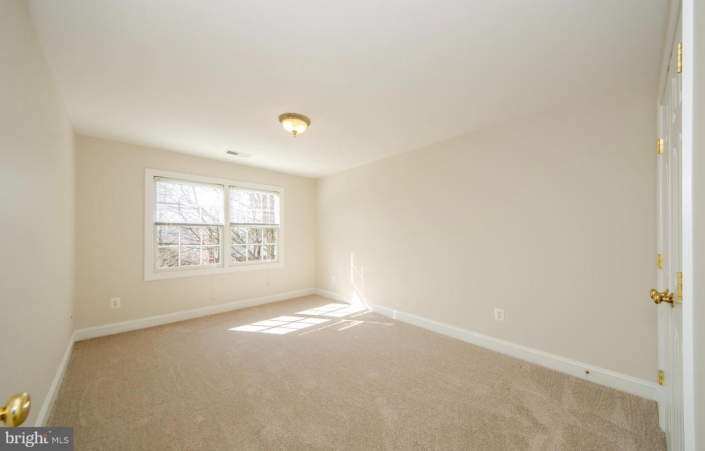 6401 29TH ST N, ARLINGTON, Virginia 22207, 5 Bedrooms Bedrooms, ,4 BathroomsBathrooms,Residential,For sale,6401 29TH ST N,VAAR2069086 MLS # VAAR2069086