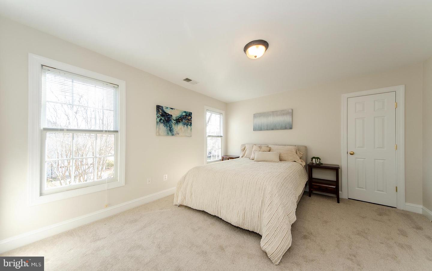 6401 29TH ST N, ARLINGTON, Virginia 22207, 5 Bedrooms Bedrooms, ,4 BathroomsBathrooms,Residential,For sale,6401 29TH ST N,VAAR2069086 MLS # VAAR2069086