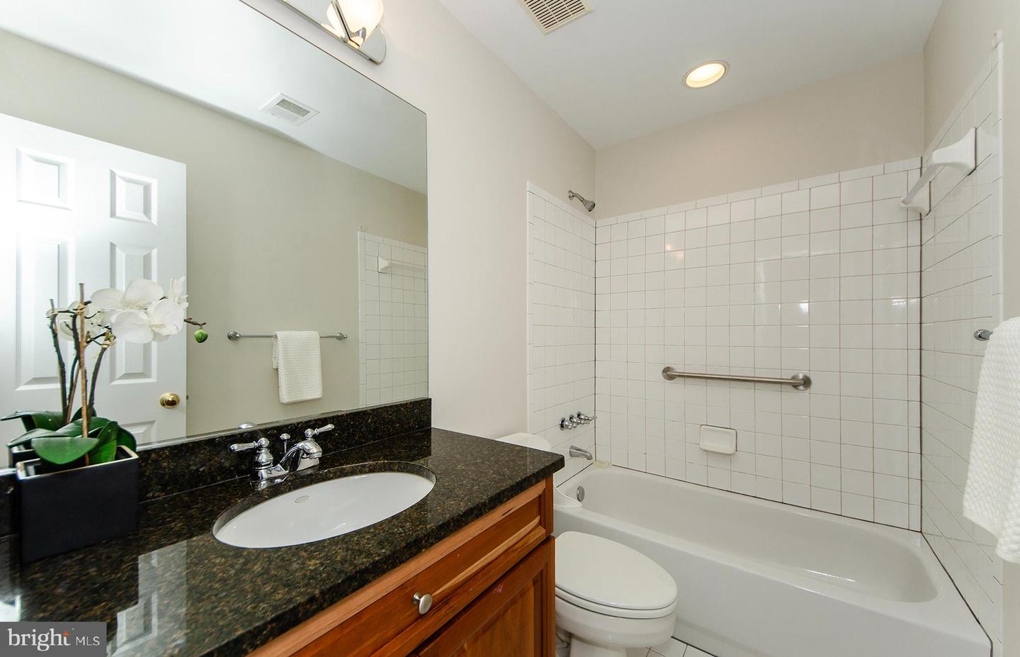 6401 29TH ST N, ARLINGTON, Virginia 22207, 5 Bedrooms Bedrooms, ,4 BathroomsBathrooms,Residential,For sale,6401 29TH ST N,VAAR2069086 MLS # VAAR2069086