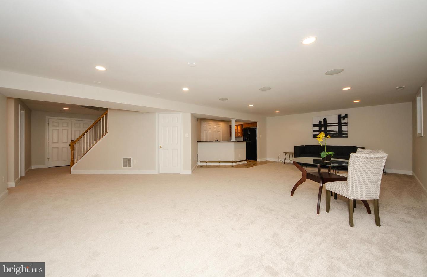 6401 29TH ST N, ARLINGTON, Virginia 22207, 5 Bedrooms Bedrooms, ,4 BathroomsBathrooms,Residential,For sale,6401 29TH ST N,VAAR2069086 MLS # VAAR2069086