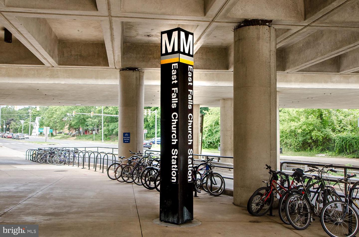 6401 29TH ST N, ARLINGTON, Virginia 22207, 5 Bedrooms Bedrooms, ,4 BathroomsBathrooms,Residential,For sale,6401 29TH ST N,VAAR2069086 MLS # VAAR2069086