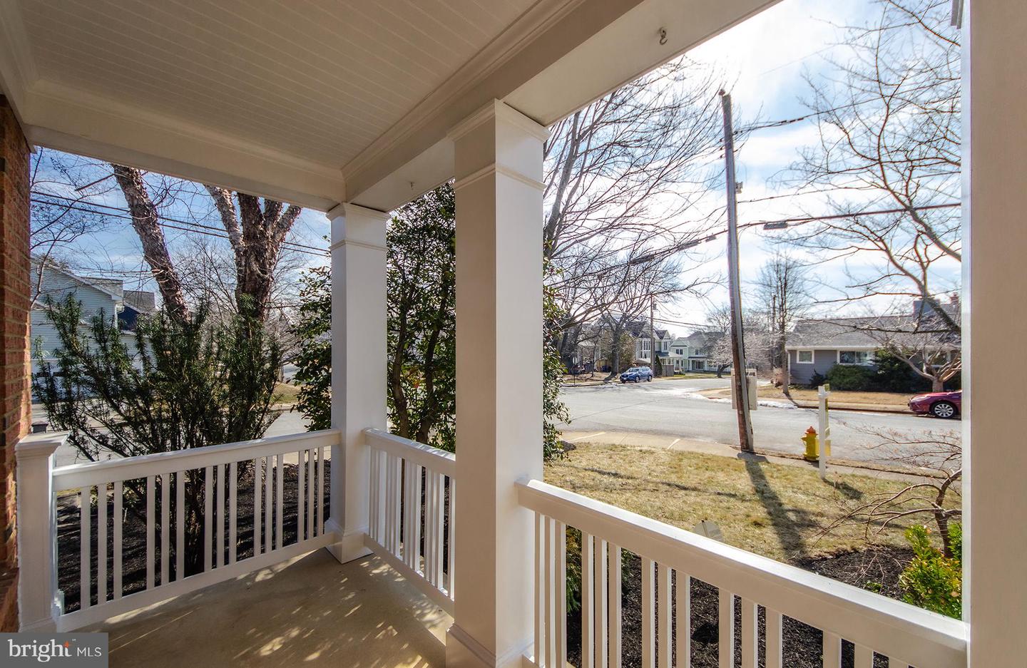 6401 29TH ST N, ARLINGTON, Virginia 22207, 5 Bedrooms Bedrooms, ,4 BathroomsBathrooms,Residential,For sale,6401 29TH ST N,VAAR2069086 MLS # VAAR2069086