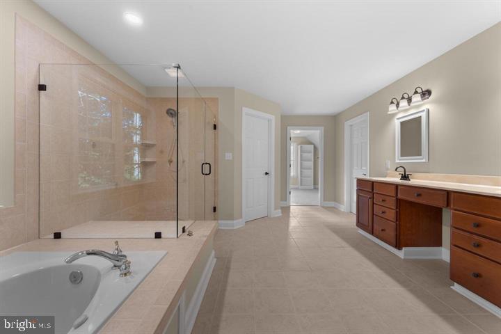 12003 BOULDER CT, SPOTSYLVANIA, Virginia 22553, 5 Bedrooms Bedrooms, ,4 BathroomsBathrooms,Residential,For sale,12003 BOULDER CT,VASP2039392 MLS # VASP2039392