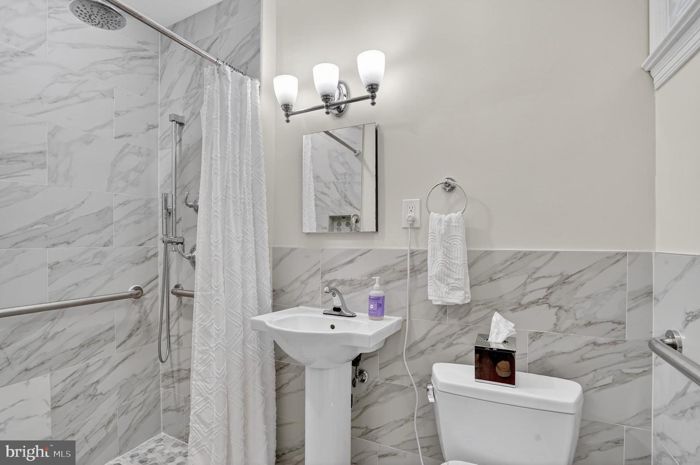 4353 VERPLANCK PL NW, WASHINGTON, District Of Columbia 20016, 3 Bedrooms Bedrooms, ,2 BathroomsBathrooms,Residential,For sale,4353 VERPLANCK PL NW,DCDC2246972 MLS # DCDC2246972