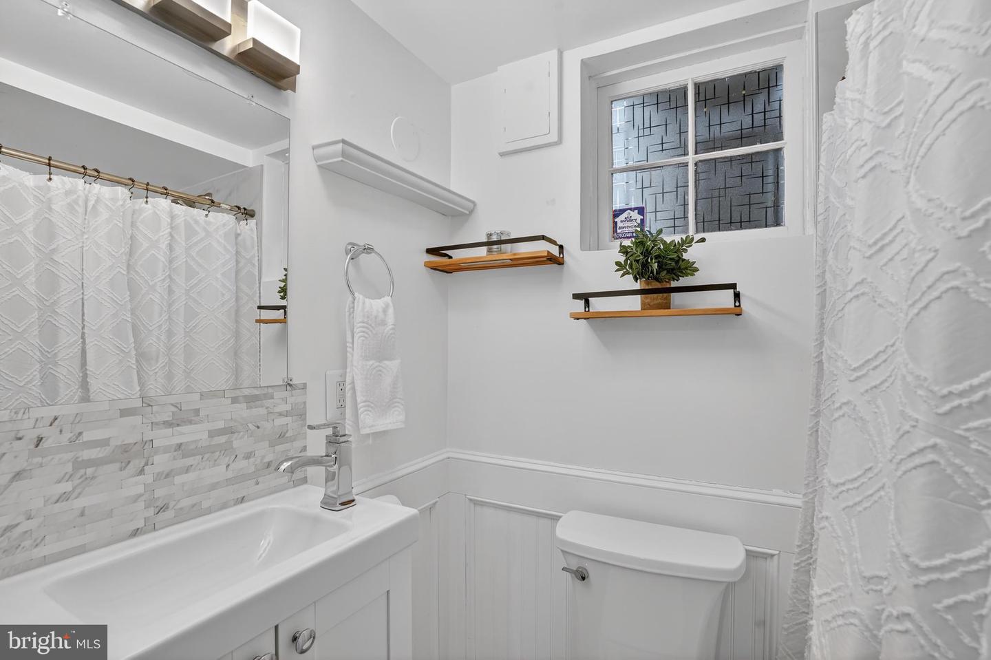 4353 VERPLANCK PL NW, WASHINGTON, District Of Columbia 20016, 3 Bedrooms Bedrooms, ,2 BathroomsBathrooms,Residential,For sale,4353 VERPLANCK PL NW,DCDC2246972 MLS # DCDC2246972