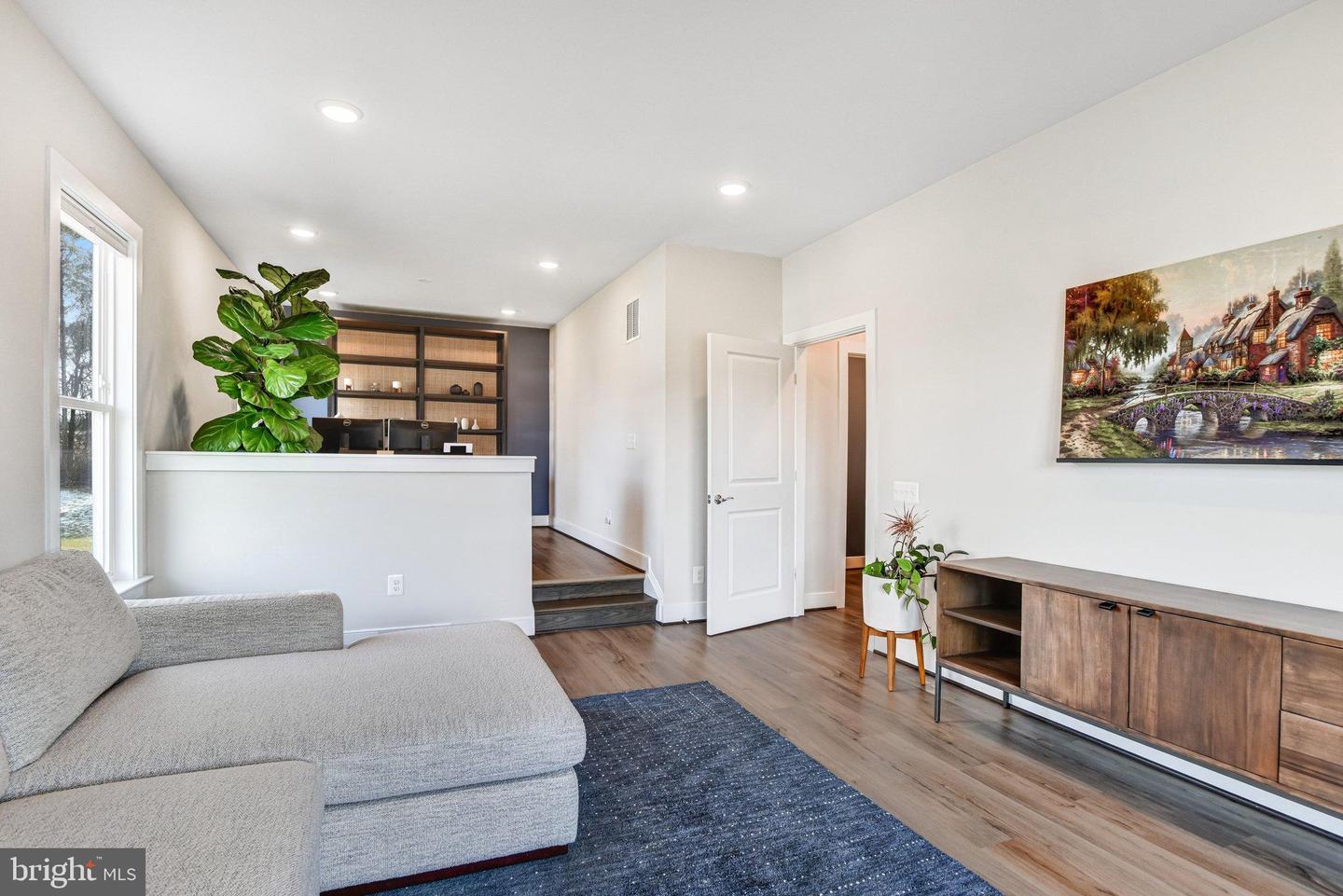 43199 DOGAN RIDGE PL, CENTREVILLE, Virginia 20120, 5 Bedrooms Bedrooms, 22 Rooms Rooms,6 BathroomsBathrooms,Residential,For sale,43199 DOGAN RIDGE PL,VALO2116328 MLS # VALO2116328