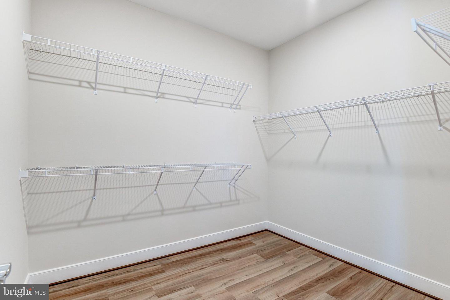 43199 DOGAN RIDGE PL, CENTREVILLE, Virginia 20120, 5 Bedrooms Bedrooms, 22 Rooms Rooms,6 BathroomsBathrooms,Residential,For sale,43199 DOGAN RIDGE PL,VALO2116328 MLS # VALO2116328