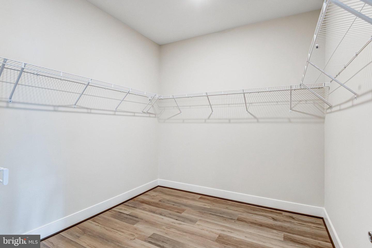 43199 DOGAN RIDGE PL, CENTREVILLE, Virginia 20120, 5 Bedrooms Bedrooms, 22 Rooms Rooms,6 BathroomsBathrooms,Residential,For sale,43199 DOGAN RIDGE PL,VALO2116328 MLS # VALO2116328