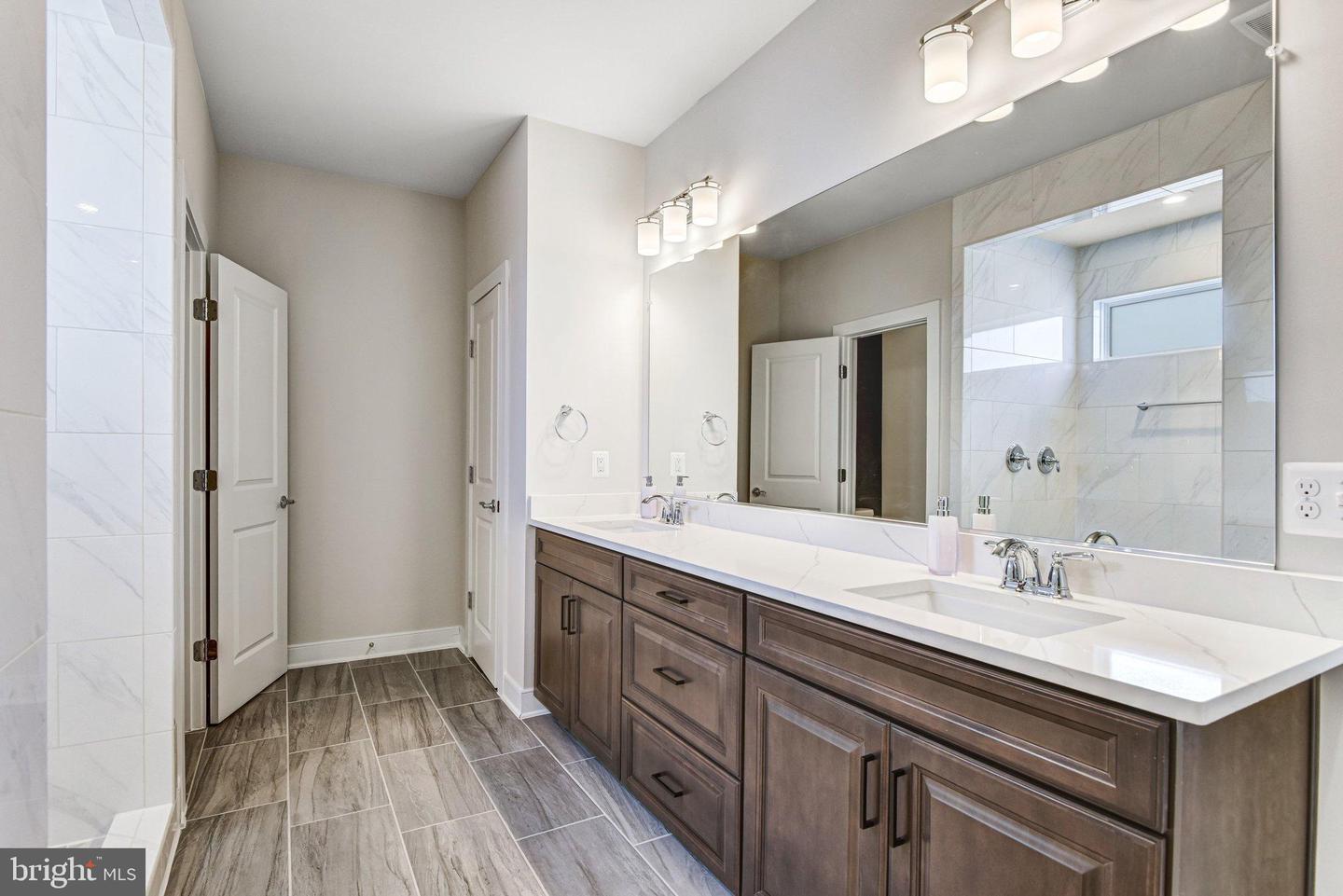 43199 DOGAN RIDGE PL, CENTREVILLE, Virginia 20120, 5 Bedrooms Bedrooms, 22 Rooms Rooms,6 BathroomsBathrooms,Residential,For sale,43199 DOGAN RIDGE PL,VALO2116328 MLS # VALO2116328