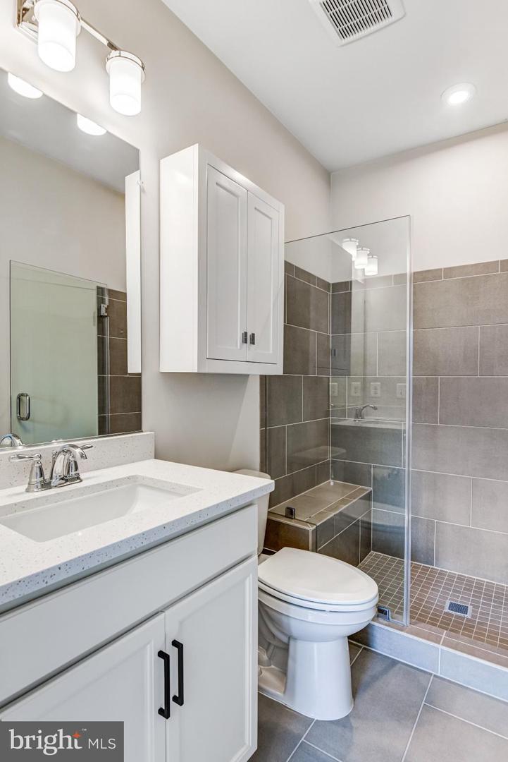 43199 DOGAN RIDGE PL, CENTREVILLE, Virginia 20120, 5 Bedrooms Bedrooms, 22 Rooms Rooms,6 BathroomsBathrooms,Residential,For sale,43199 DOGAN RIDGE PL,VALO2116328 MLS # VALO2116328