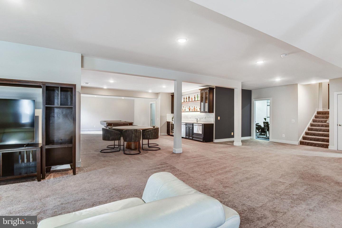 43199 DOGAN RIDGE PL, CENTREVILLE, Virginia 20120, 5 Bedrooms Bedrooms, 22 Rooms Rooms,6 BathroomsBathrooms,Residential,For sale,43199 DOGAN RIDGE PL,VALO2116328 MLS # VALO2116328