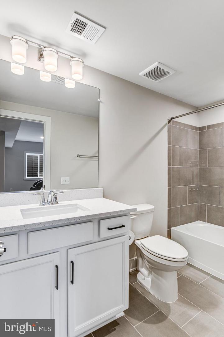 43199 DOGAN RIDGE PL, CENTREVILLE, Virginia 20120, 5 Bedrooms Bedrooms, 22 Rooms Rooms,6 BathroomsBathrooms,Residential,For sale,43199 DOGAN RIDGE PL,VALO2116328 MLS # VALO2116328