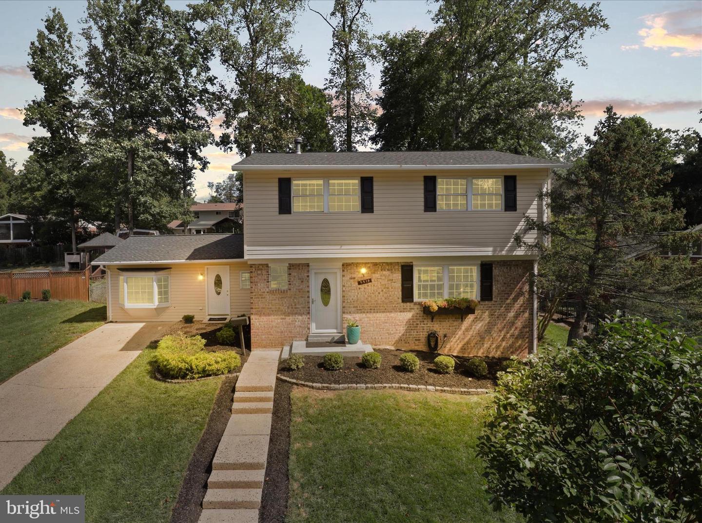 5519 YORKSHIRE ST, SPRINGFIELD, Virginia 22151, 5 Bedrooms Bedrooms, ,4 BathroomsBathrooms,Residential,For sale,5519 YORKSHIRE ST,VAFX2291934 MLS # VAFX2291934