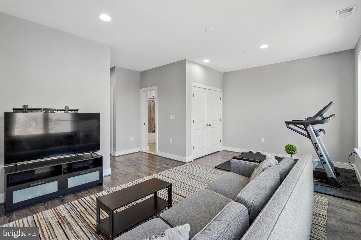 2102 MAIN LINE BLVD, ALEXANDRIA, Virginia 22301, 5 Bedrooms Bedrooms, ,4 BathroomsBathrooms,Residential,For sale,2102 MAIN LINE BLVD,VAAX2054326 MLS # VAAX2054326