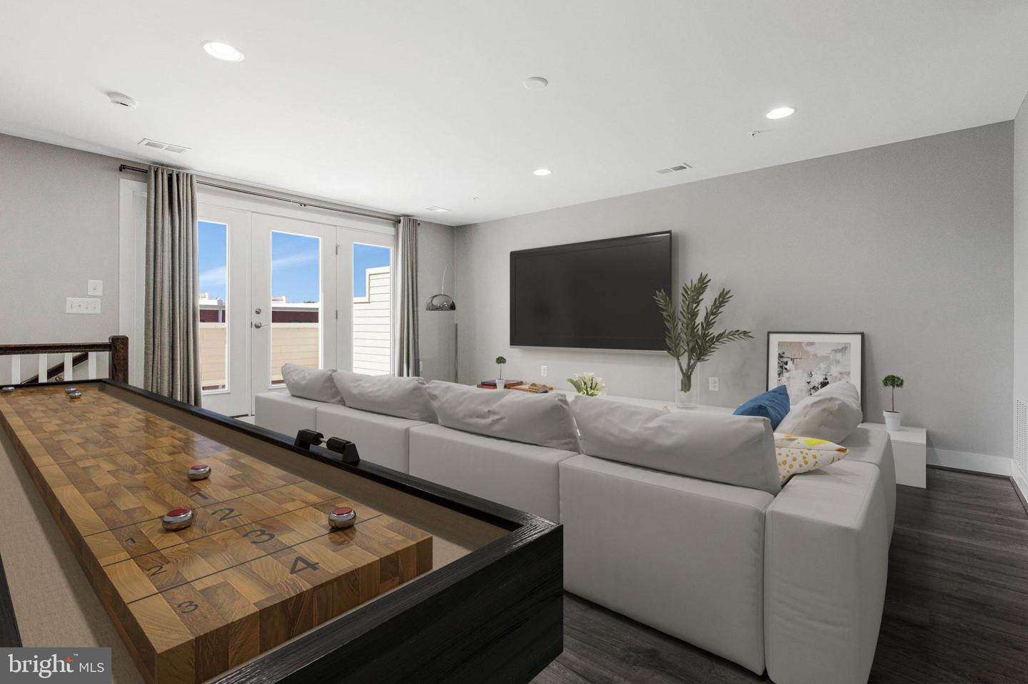 2102 MAIN LINE BLVD, ALEXANDRIA, Virginia 22301, 5 Bedrooms Bedrooms, ,4 BathroomsBathrooms,Residential,For sale,2102 MAIN LINE BLVD,VAAX2054326 MLS # VAAX2054326