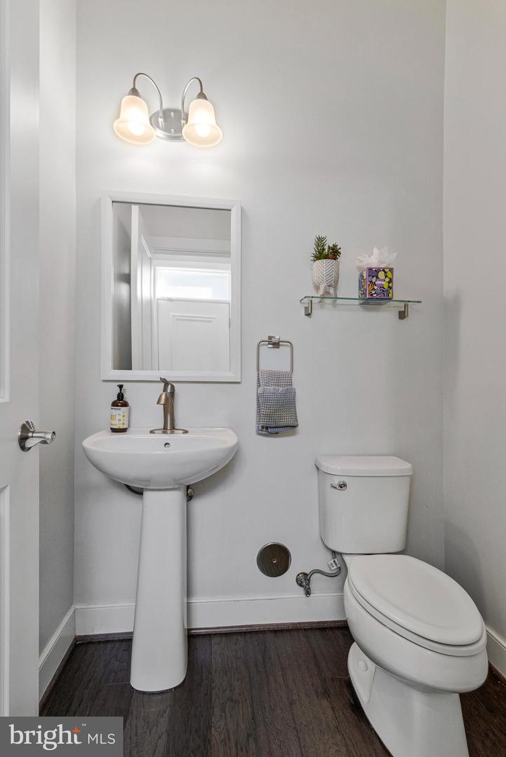 2102 MAIN LINE BLVD, ALEXANDRIA, Virginia 22301, 5 Bedrooms Bedrooms, ,4 BathroomsBathrooms,Residential,For sale,2102 MAIN LINE BLVD,VAAX2054326 MLS # VAAX2054326