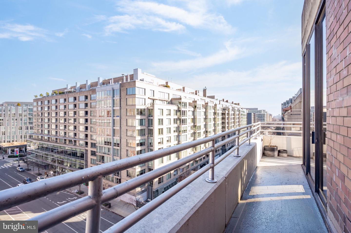 1200 23RD ST NW #910, WASHINGTON, District Of Columbia 20037, 2 Bedrooms Bedrooms, ,2 BathroomsBathrooms,Residential,For sale,1200 23RD ST NW #910,DCDC2247032 MLS # DCDC2247032