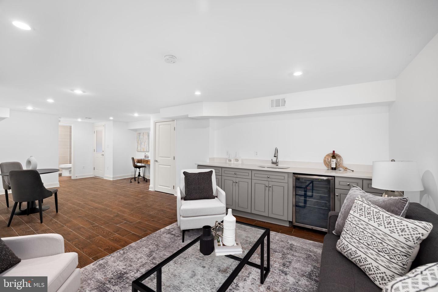 758 GRESHAM PL NW, WASHINGTON, District Of Columbia 20001, 4 Bedrooms Bedrooms, ,3 BathroomsBathrooms,Residential,For sale,758 GRESHAM PL NW,DCDC2247064 MLS # DCDC2247064