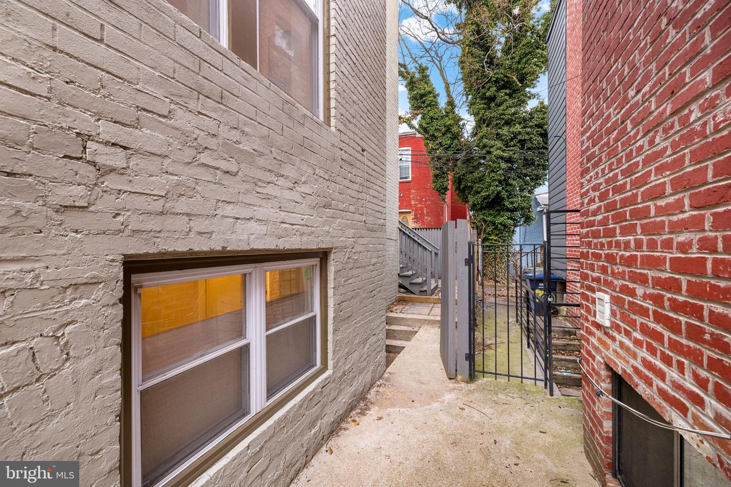 758 GRESHAM PL NW, WASHINGTON, District Of Columbia 20001, 4 Bedrooms Bedrooms, ,3 BathroomsBathrooms,Residential,For sale,758 GRESHAM PL NW,DCDC2247064 MLS # DCDC2247064