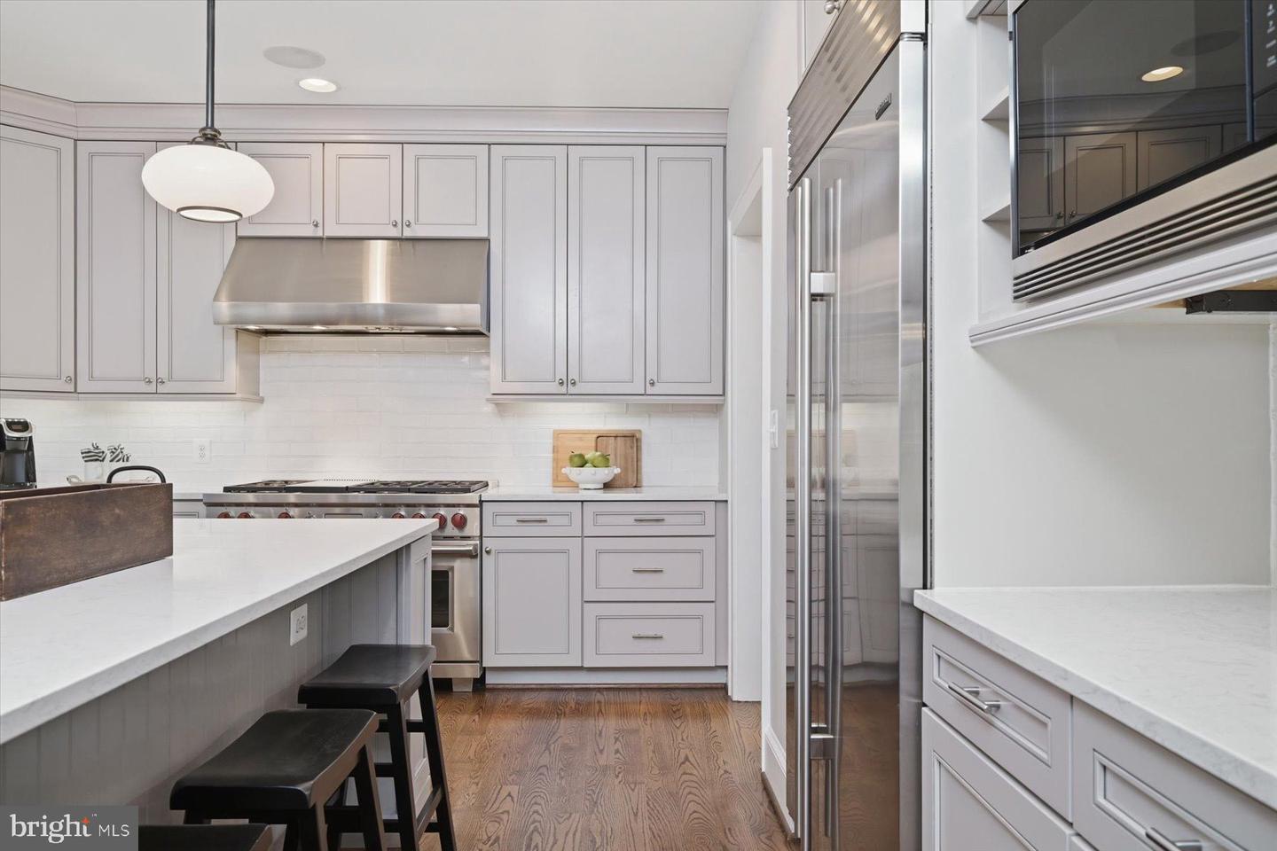 5215 31ST RD N, ARLINGTON, Virginia 22207, 5 Bedrooms Bedrooms, ,4 BathroomsBathrooms,Residential,For sale,5215 31ST RD N,VAAR2069120 MLS # VAAR2069120