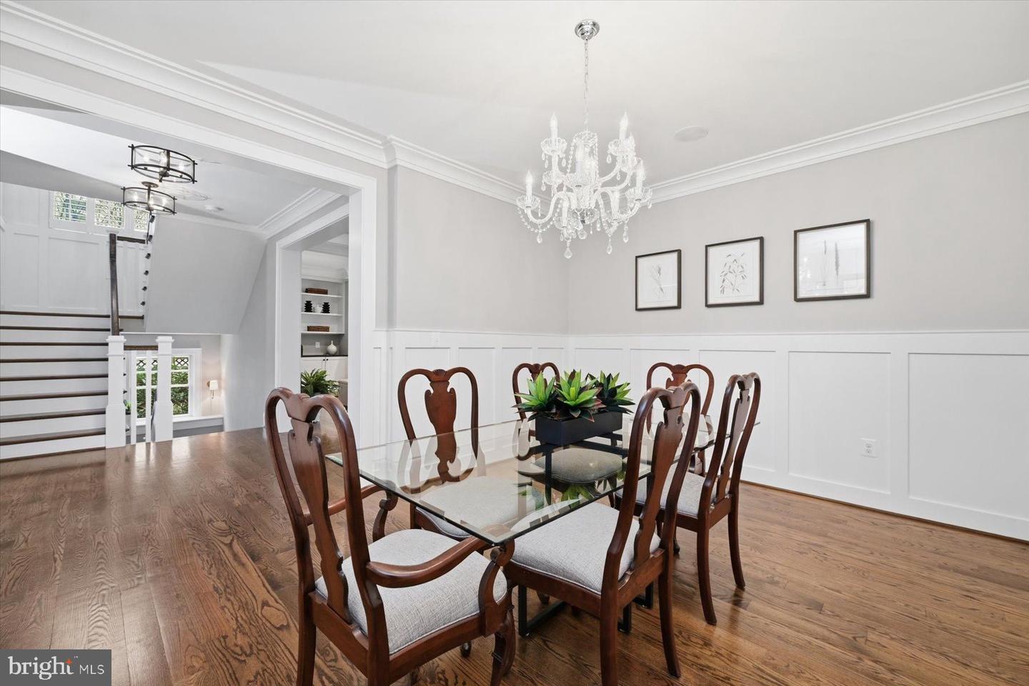 5215 31ST RD N, ARLINGTON, Virginia 22207, 5 Bedrooms Bedrooms, ,4 BathroomsBathrooms,Residential,For sale,5215 31ST RD N,VAAR2069120 MLS # VAAR2069120