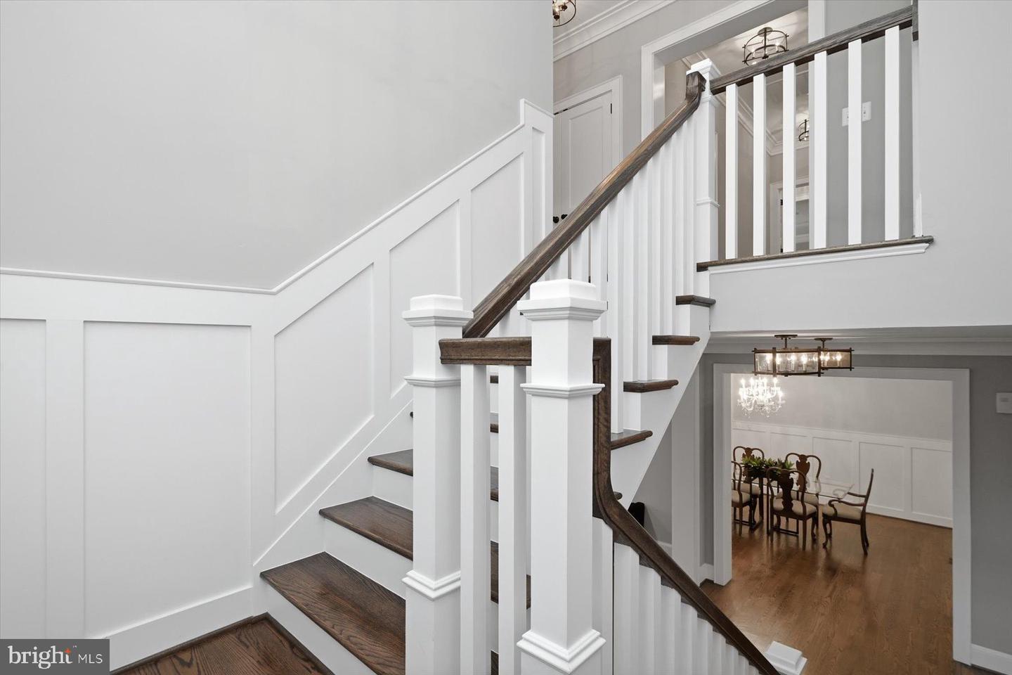 5215 31ST RD N, ARLINGTON, Virginia 22207, 5 Bedrooms Bedrooms, ,4 BathroomsBathrooms,Residential,For sale,5215 31ST RD N,VAAR2069120 MLS # VAAR2069120