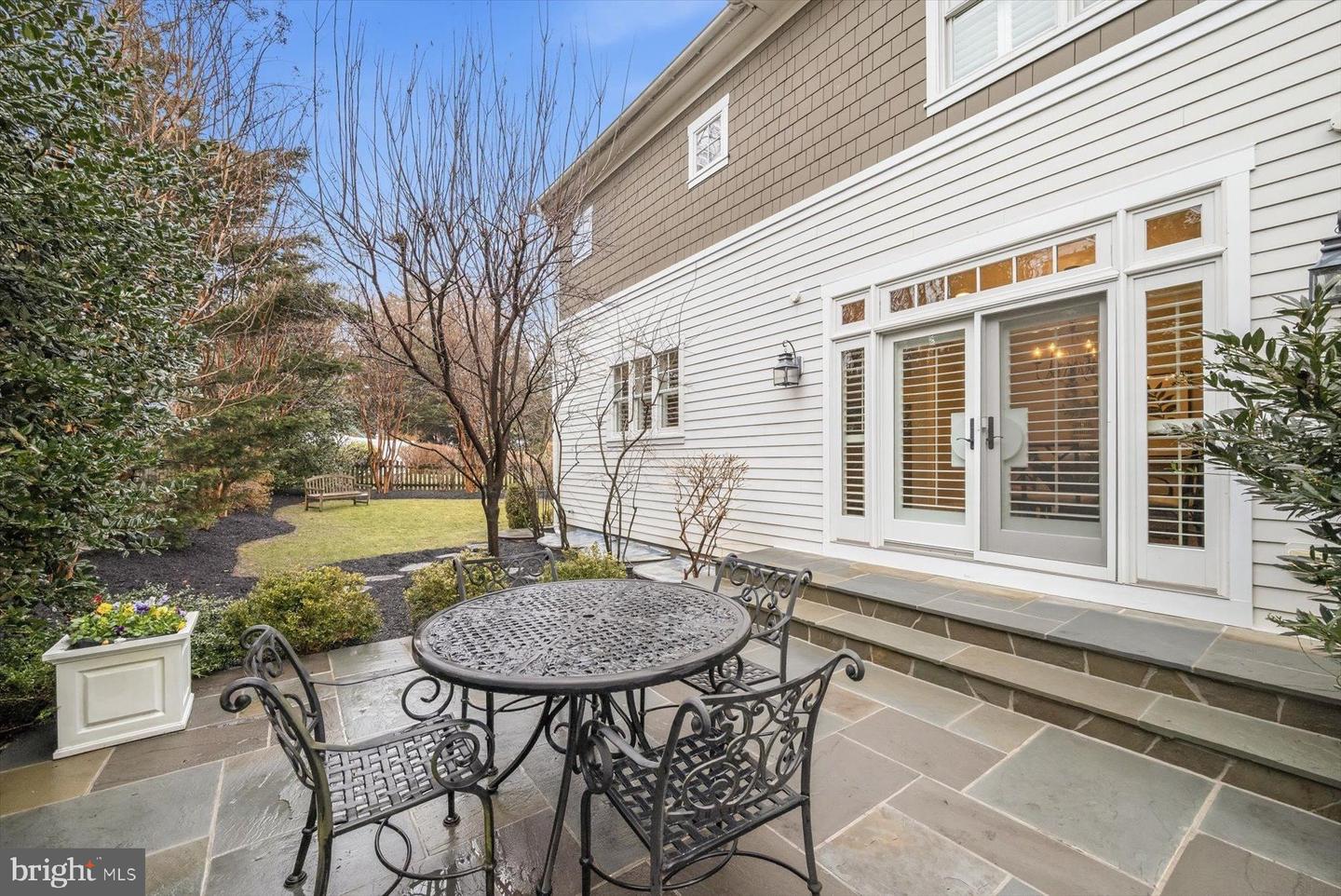 5215 31ST RD N, ARLINGTON, Virginia 22207, 5 Bedrooms Bedrooms, ,4 BathroomsBathrooms,Residential,For sale,5215 31ST RD N,VAAR2069120 MLS # VAAR2069120