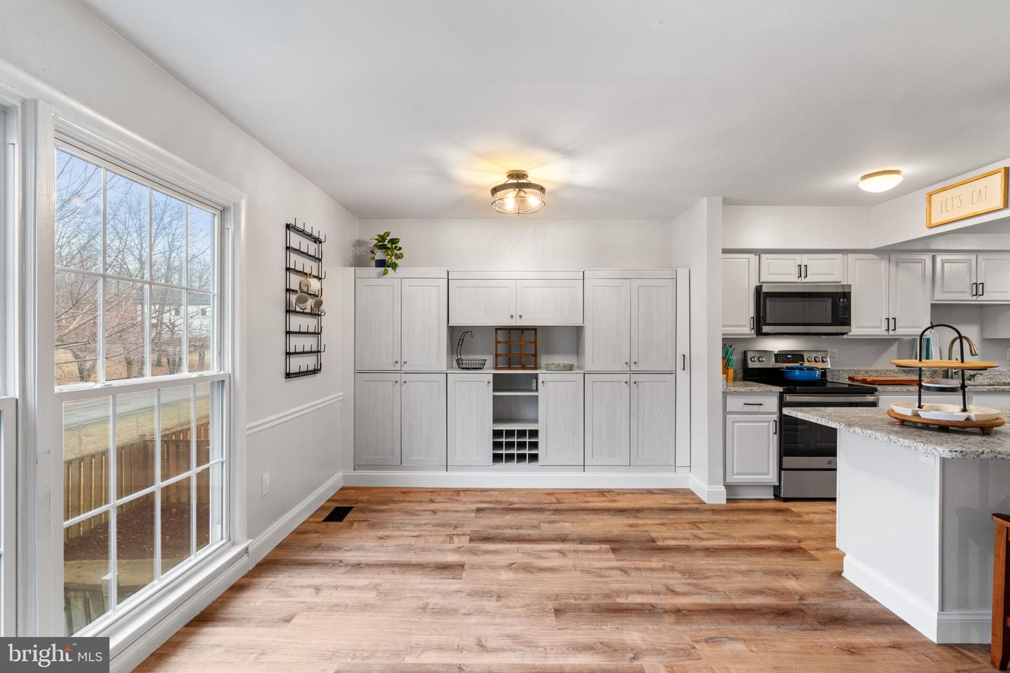 6404 PATIENCE CT, ALEXANDRIA, Virginia 22315, 3 Bedrooms Bedrooms, 12 Rooms Rooms,3 BathroomsBathrooms,Residential,For sale,6404 PATIENCE CT,VAFX2292116 MLS # VAFX2292116