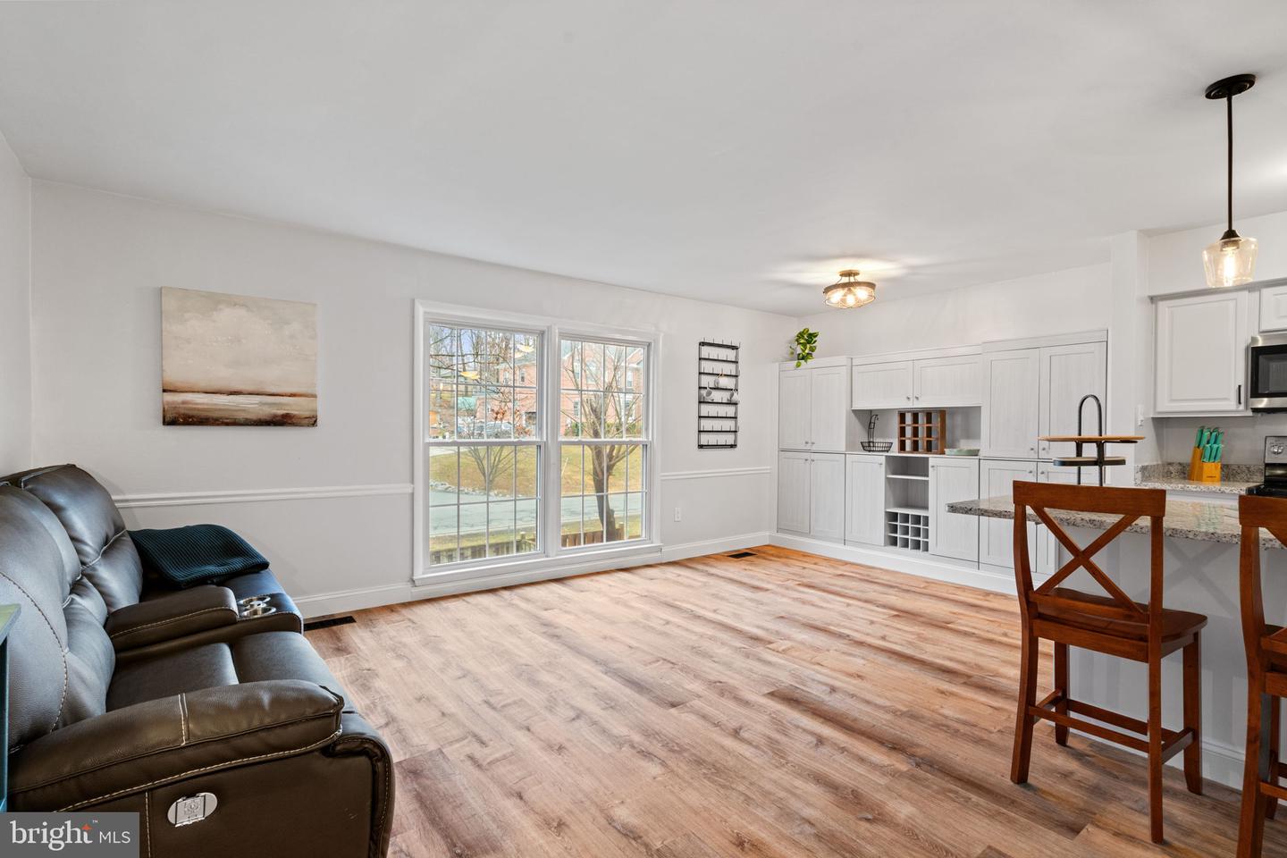 6404 PATIENCE CT, ALEXANDRIA, Virginia 22315, 3 Bedrooms Bedrooms, 12 Rooms Rooms,3 BathroomsBathrooms,Residential,For sale,6404 PATIENCE CT,VAFX2292116 MLS # VAFX2292116