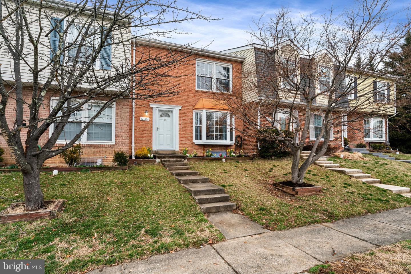 6404 PATIENCE CT, ALEXANDRIA, Virginia 22315, 3 Bedrooms Bedrooms, 12 Rooms Rooms,3 BathroomsBathrooms,Residential,For sale,6404 PATIENCE CT,VAFX2292116 MLS # VAFX2292116