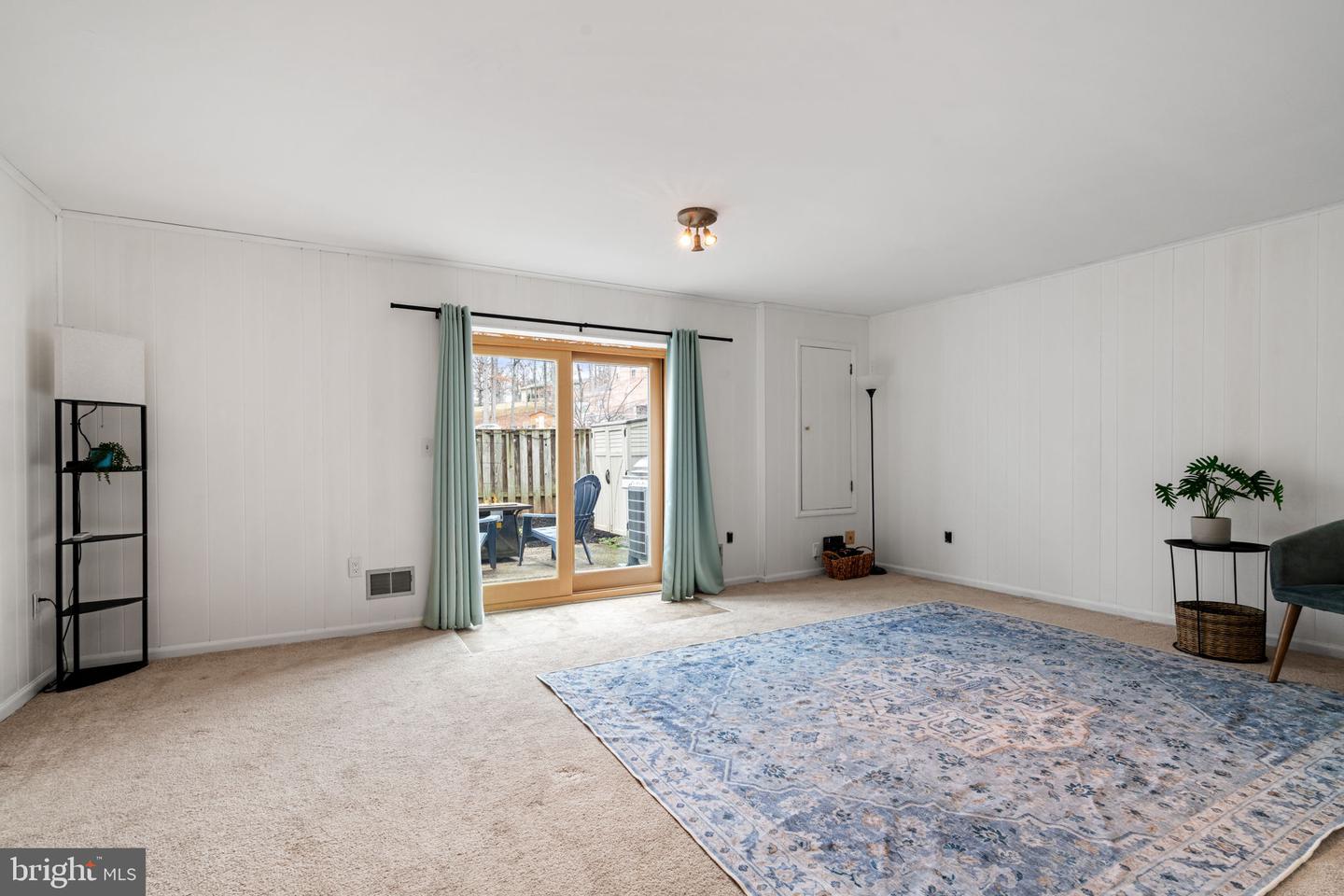 6404 PATIENCE CT, ALEXANDRIA, Virginia 22315, 3 Bedrooms Bedrooms, 12 Rooms Rooms,3 BathroomsBathrooms,Residential,For sale,6404 PATIENCE CT,VAFX2292116 MLS # VAFX2292116