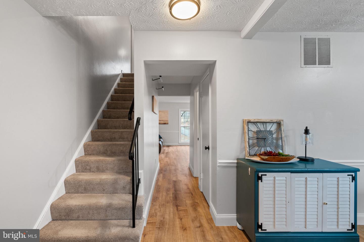 6404 PATIENCE CT, ALEXANDRIA, Virginia 22315, 3 Bedrooms Bedrooms, 12 Rooms Rooms,3 BathroomsBathrooms,Residential,For sale,6404 PATIENCE CT,VAFX2292116 MLS # VAFX2292116