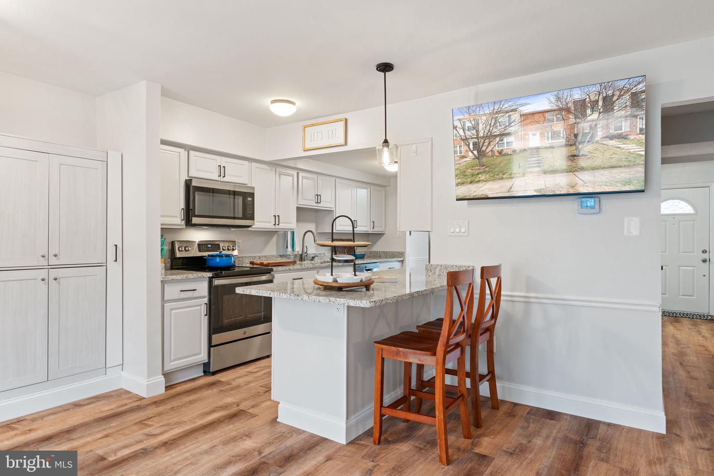 6404 PATIENCE CT, ALEXANDRIA, Virginia 22315, 3 Bedrooms Bedrooms, 12 Rooms Rooms,3 BathroomsBathrooms,Residential,For sale,6404 PATIENCE CT,VAFX2292116 MLS # VAFX2292116