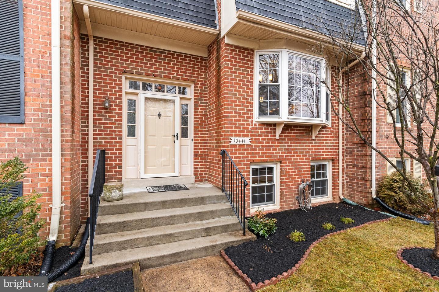 10441 CARRIAGEPARK CT, FAIRFAX, Virginia 22032, 3 Bedrooms Bedrooms, ,2 BathroomsBathrooms,Residential,For sale,10441 CARRIAGEPARK CT,VAFX2292124 MLS # VAFX2292124