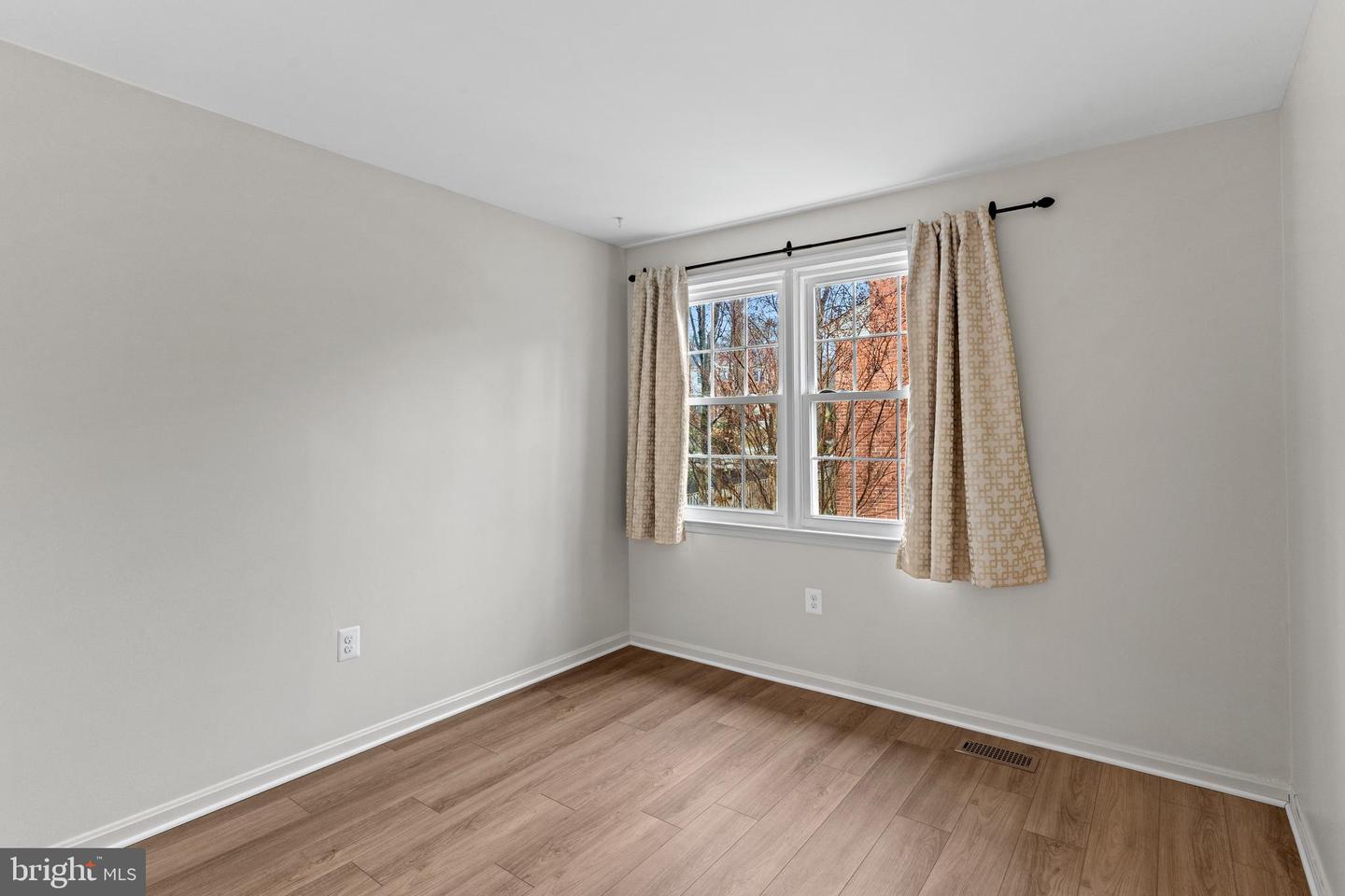 10441 CARRIAGEPARK CT, FAIRFAX, Virginia 22032, 3 Bedrooms Bedrooms, ,2 BathroomsBathrooms,Residential,For sale,10441 CARRIAGEPARK CT,VAFX2292124 MLS # VAFX2292124