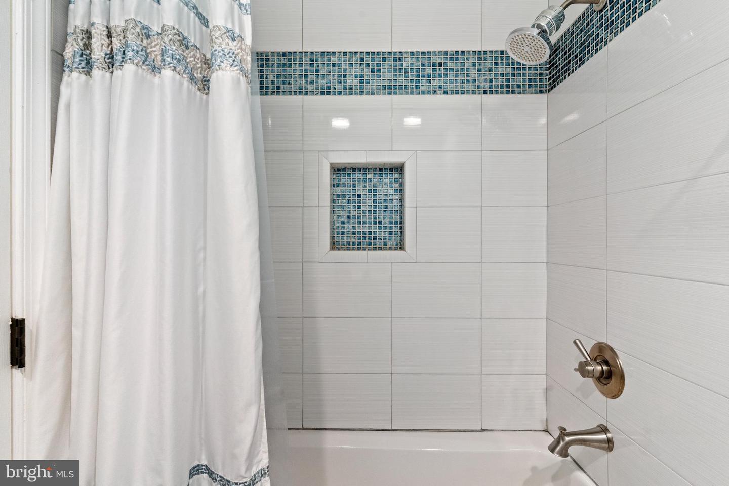 10441 CARRIAGEPARK CT, FAIRFAX, Virginia 22032, 3 Bedrooms Bedrooms, ,2 BathroomsBathrooms,Residential,For sale,10441 CARRIAGEPARK CT,VAFX2292124 MLS # VAFX2292124