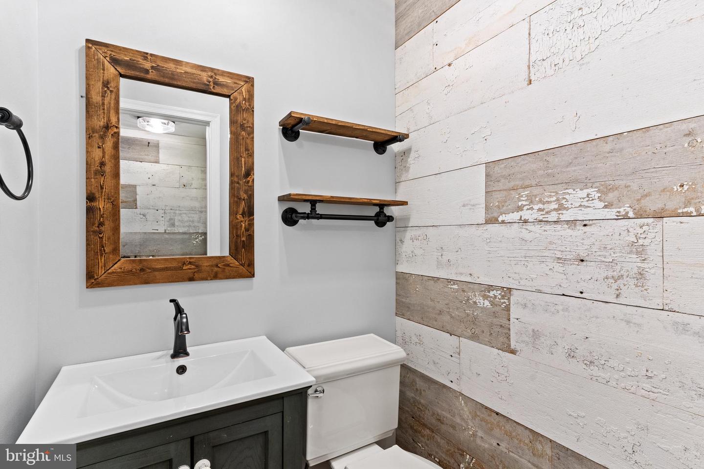 10441 CARRIAGEPARK CT, FAIRFAX, Virginia 22032, 3 Bedrooms Bedrooms, ,2 BathroomsBathrooms,Residential,For sale,10441 CARRIAGEPARK CT,VAFX2292124 MLS # VAFX2292124