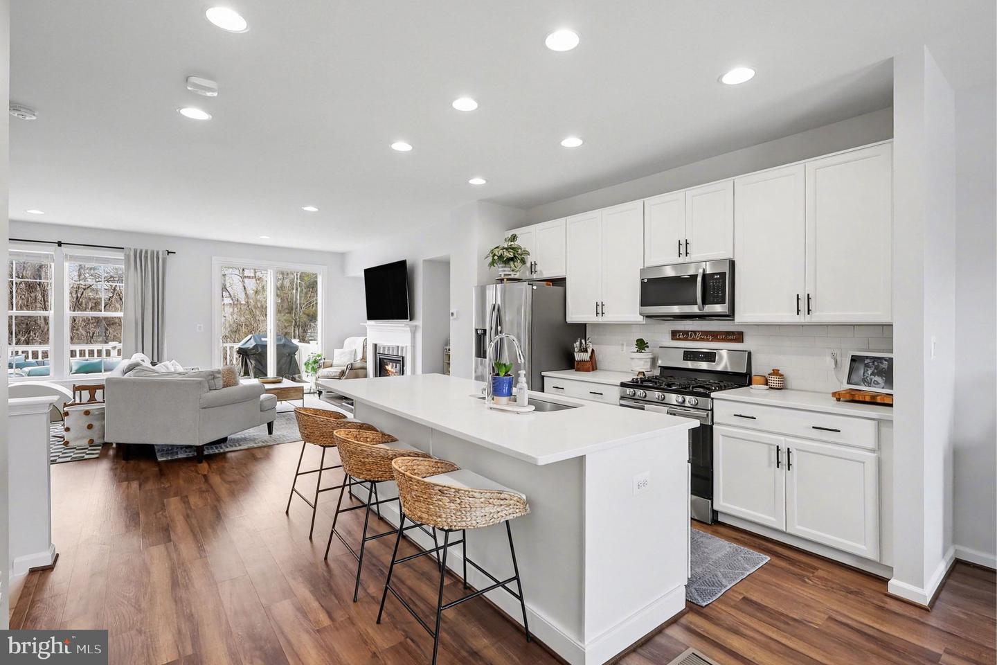 9142 WYCHE KNOLL LN, MANASSAS, Virginia 20110, 3 Bedrooms Bedrooms, ,2 BathroomsBathrooms,Residential,For sale,9142 WYCHE KNOLL LN,VAPW2112982 MLS # VAPW2112982