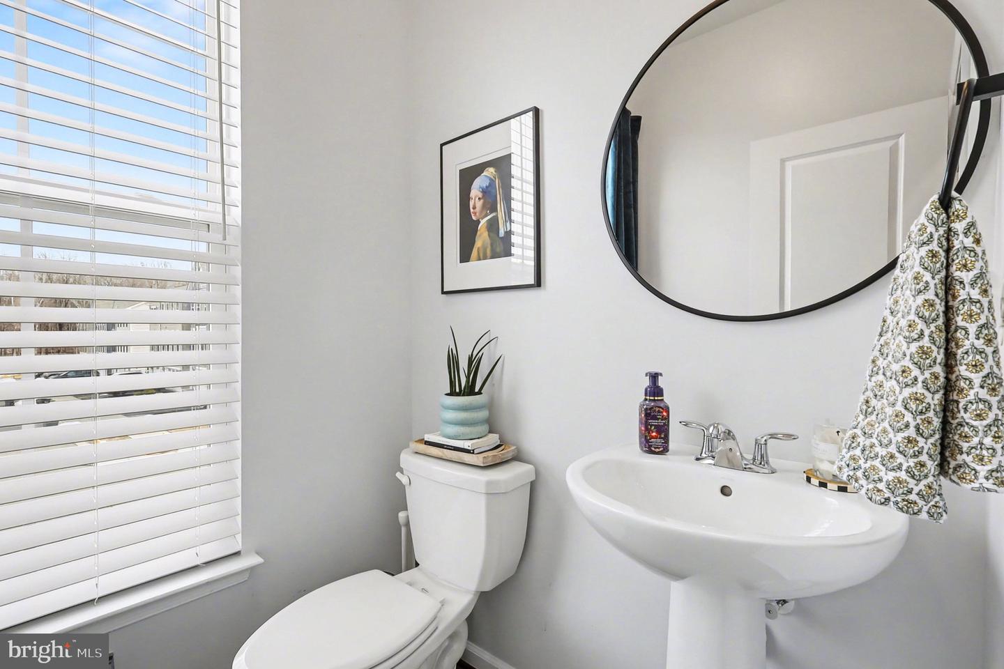 9142 WYCHE KNOLL LN, MANASSAS, Virginia 20110, 3 Bedrooms Bedrooms, ,2 BathroomsBathrooms,Residential,For sale,9142 WYCHE KNOLL LN,VAPW2112982 MLS # VAPW2112982